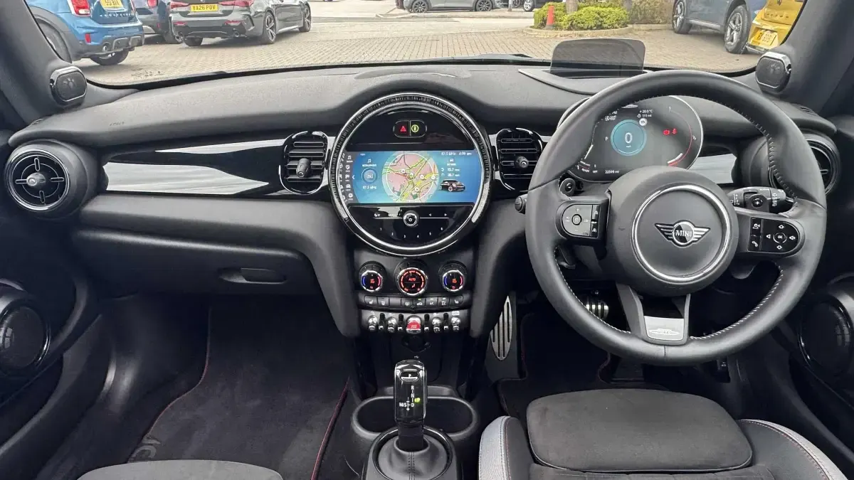 Used Mini John Cooper Works Hatch 228 HP (167 kW) 2024 White Hatchback