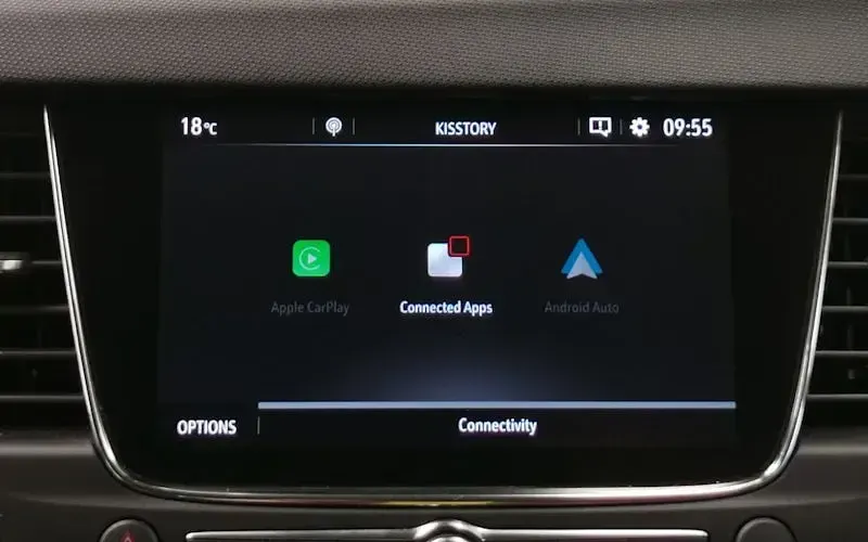 Used Vauxhall Crossland S 110 HP (80 kW) 2023 Black SUV