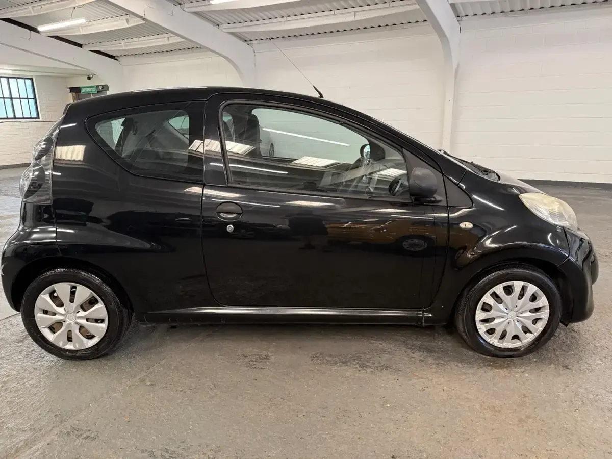 Begagnad Citroën C1 VTR Sport 2011 Svart Halvkombi