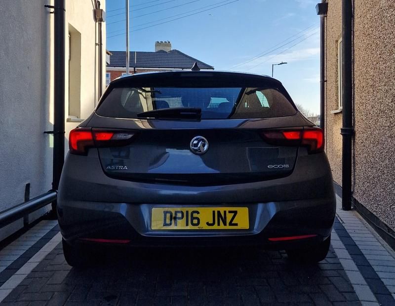 Used Vauxhall Astra SRi 2016 Grey Hatchback