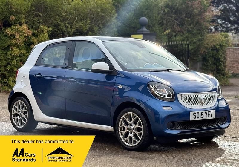 Blue Used 2015 Smart ForFour Premium Hatchback | £3,990 (Fair price) - Image 1/2