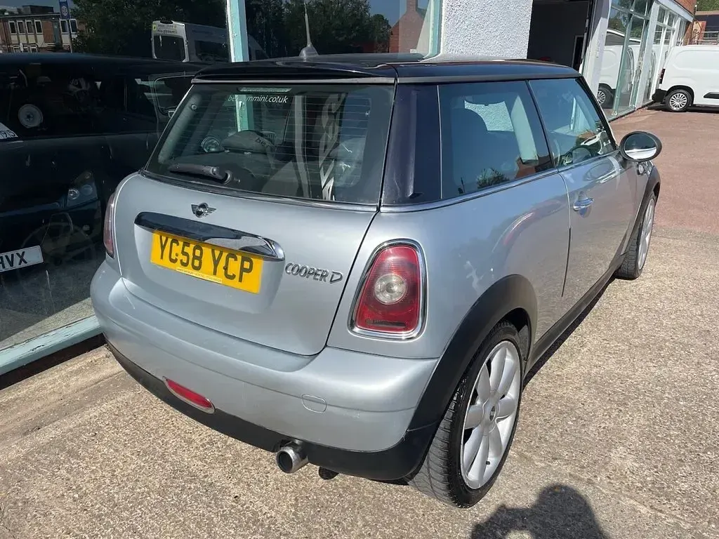 Used Mini Cooper D Hatch 110 HP (80 kW) 2008 Silver Hatchback