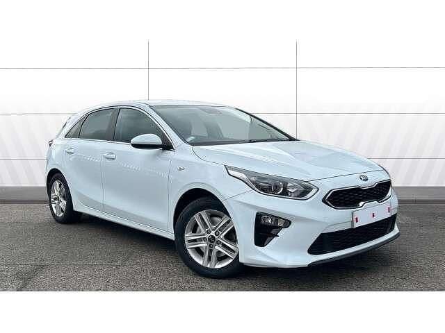 White Used 2019 Kia Ceed Hatchback | £11,193 (Fair price) - Image 1/4