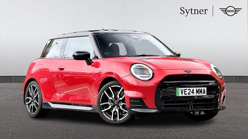Used Mini Cooper Hatch 133 kW (181 HP) 2024 Red Hatchback