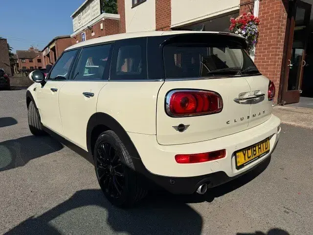 Used Mini Cooper Clubman 2018 White Estate
