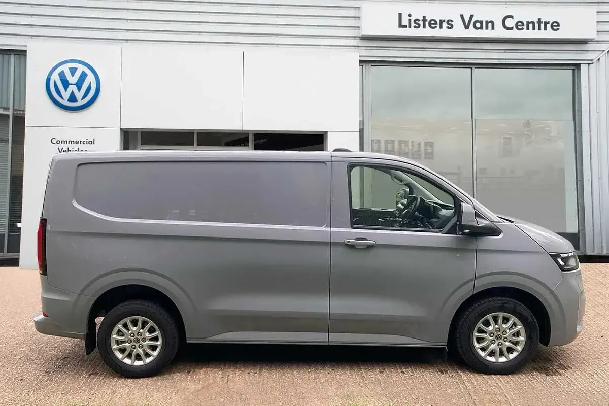 New VW T7 Pro 160 kW (218 HP) 2025 Stone grey Van