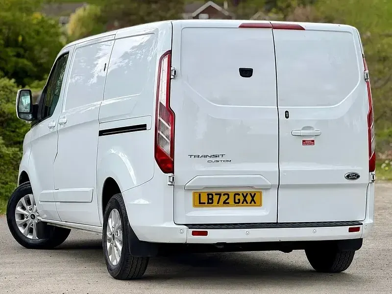 Usado Ford Transit Custom Limited 130 CV (95 kW) 2023 Blanco Van
