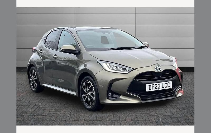 Used Toyota Yaris Hybrid Design 116 HP (85 kW) 2023 Other Hatchback