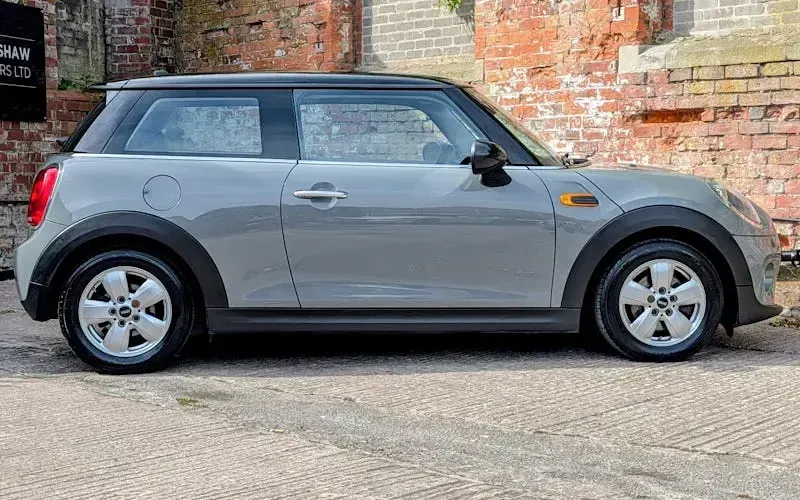 Used Mini Cooper Hatch 136 HP (100 kW) 2017 Grey Hatchback