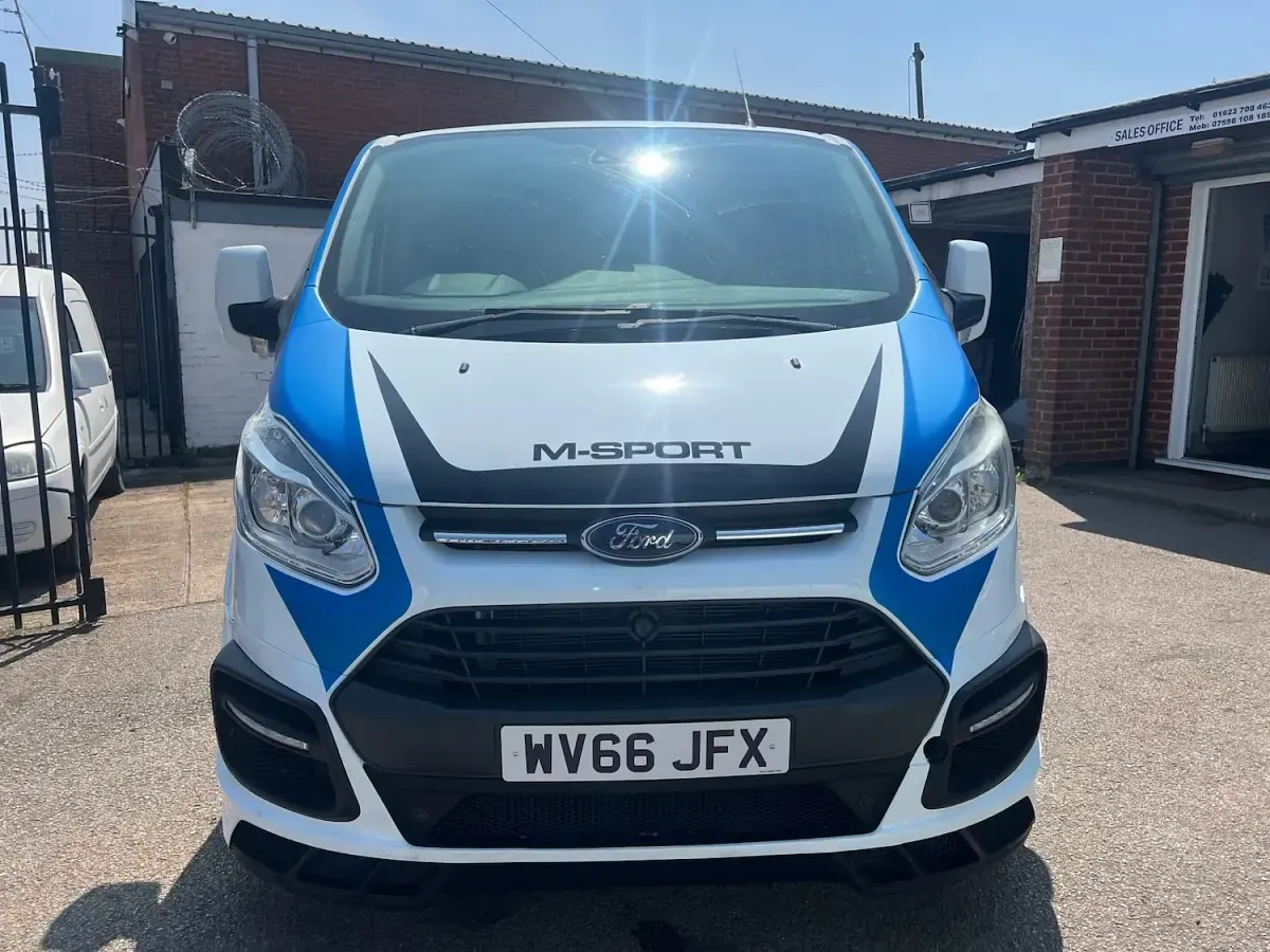 Used Ford Transit Custom Limited 155 HP (114 kW) 2016 White Van