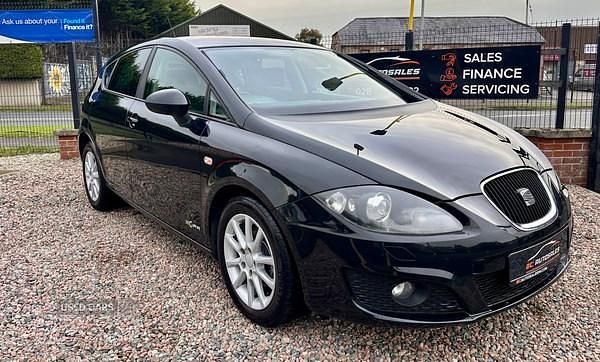 Black Used 2012 Seat Leon Copa Hatchback | £4,750 (Good price) - Image 1/4