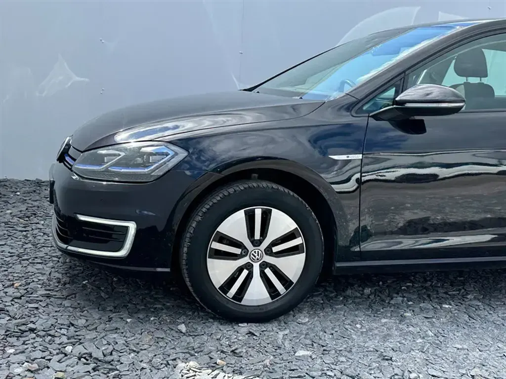 Used VW e-Golf 100 kW (136 HP) 2020 Black Hatchback