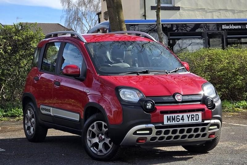 Used Fiat Panda Cross Cross 90 HP (66 kW) 2015 Red Hatchback