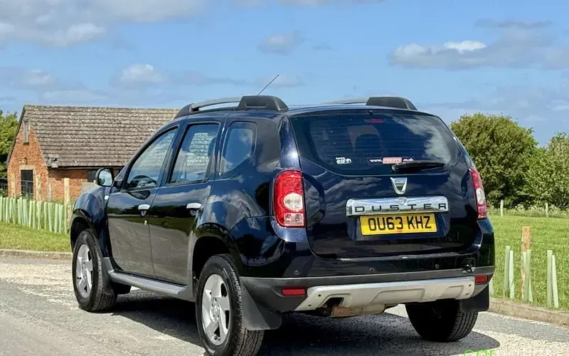 Used Dacia Duster Lauréate 109 HP (80 kW) 2013 Blue SUV