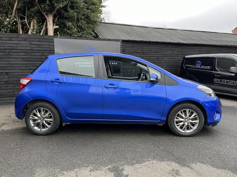 Used Toyota Yaris 2018 Blue Hatchback