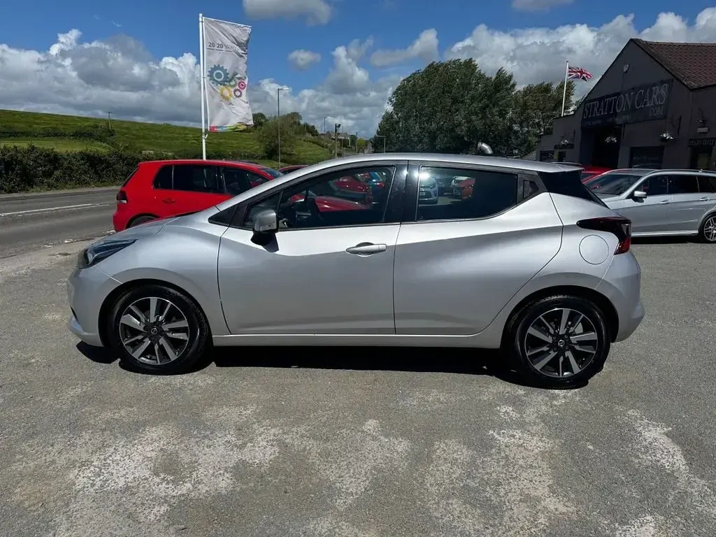 Used Nissan Micra Acenta 90 HP (66 kW) 2018 Silver Hatchback
