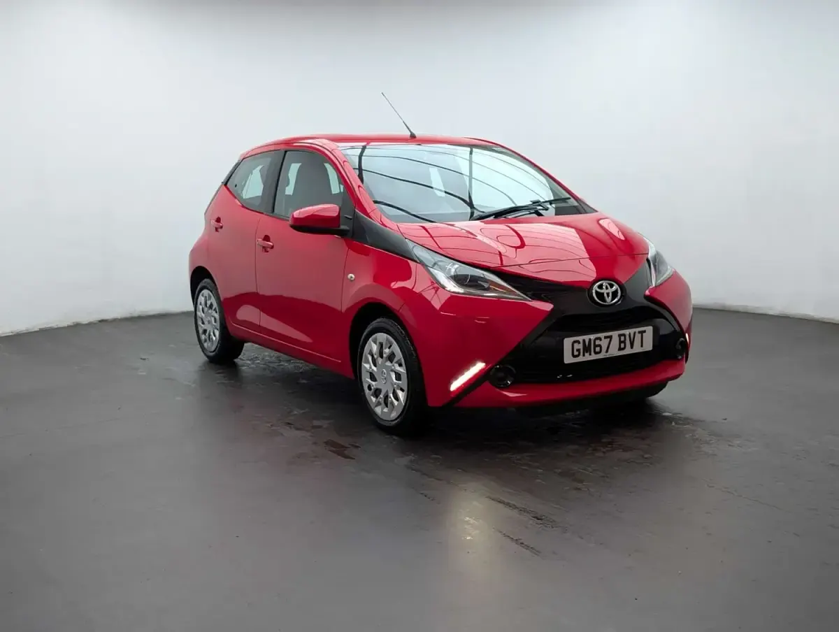 Gebraucht Toyota Aygo X-play 2018 Rot Kleinwagen