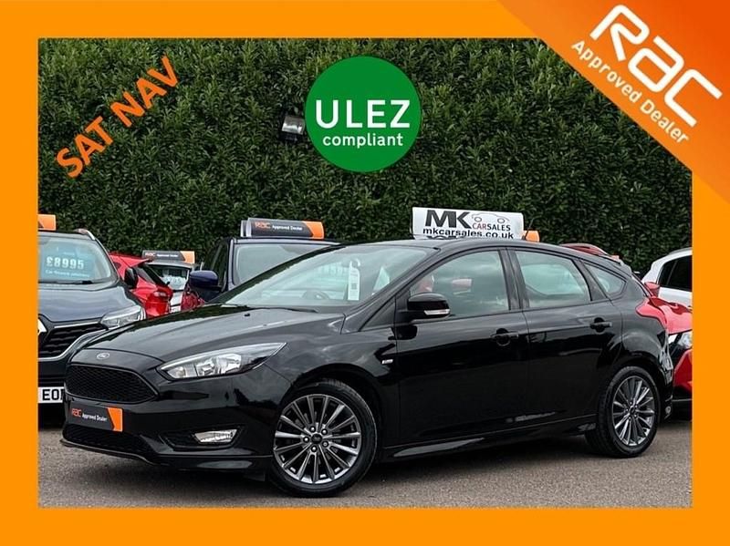 Black Used 2017 Ford Focus ST-Line Hatchback | £7,595 (Fair price) - Image 1/3