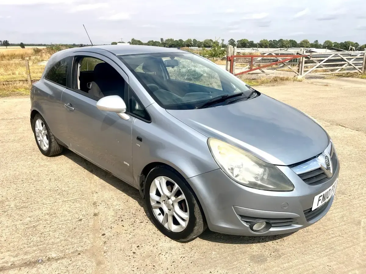 Used Vauxhall Corsa 85 HP (62 kW) 2010 Silver Hatchback