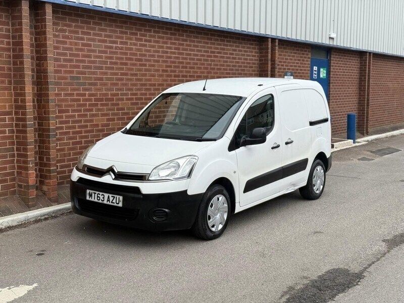 White Used 2013 Citroën Berlingo MPV | £2,995 (Fair price) - Image 1/4
