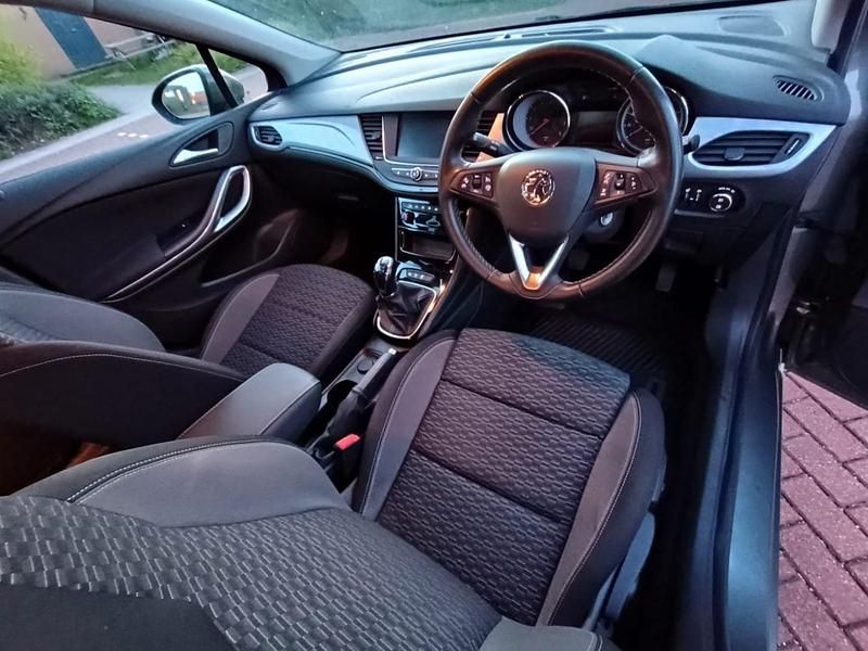 Second-hand Vauxhall Astra SRi 145 CP (106 kW) 2020 Gri Hatchback