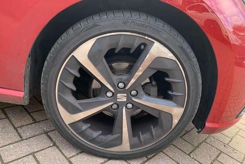 Used Seat Ibiza FR Sport 94 HP (69 kW) 2023 Red Hatchback