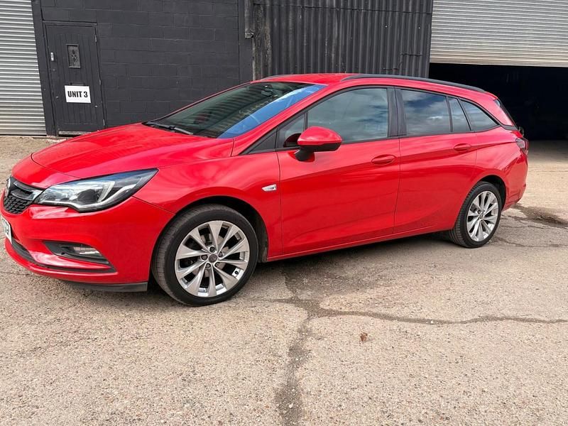 Used Vauxhall Astra Design Edition 2018 Red Estate