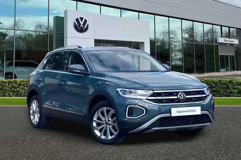 Blue Used 2022 VW T-Roc Style SUV | £21,792 (Fair price) - Image 1/4