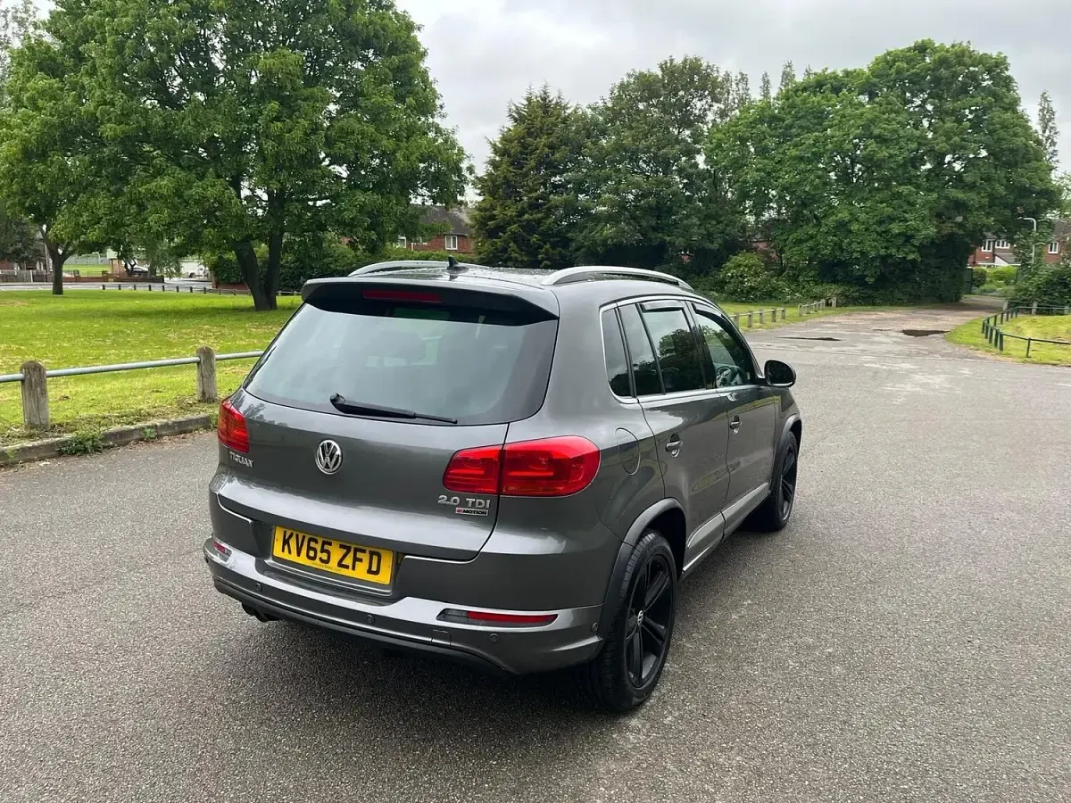 Used VW Tiguan R-line 150 HP (110 kW) 2015 Grey SUV