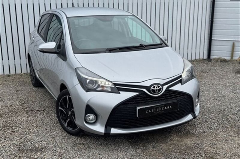 Silver Used 2014 Toyota Yaris Sport Hatchback | £6,495 (Fair price) - Image 1/4
