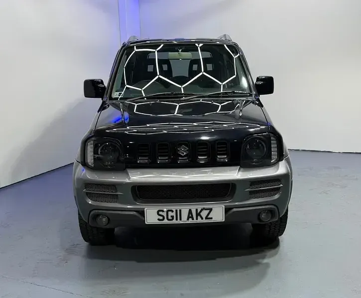 Used Suzuki Jimny SZ4 85 HP (62 kW) 2011 Black SUV