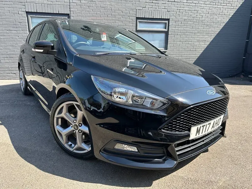 Used Ford Focus ST 185 HP (136 kW) 2017 Black Hatchback