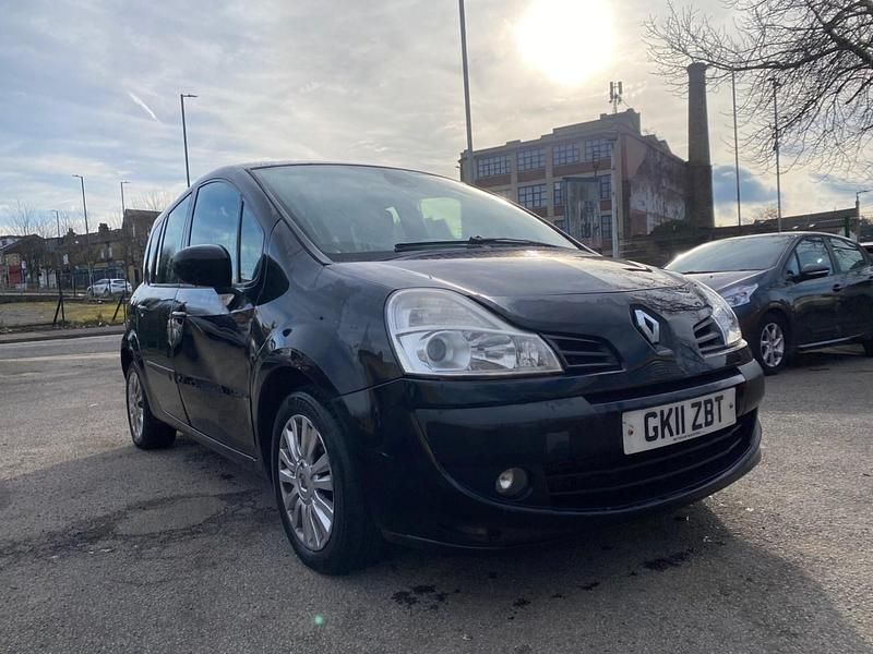 Used Renault Grand Modus Dynamique 88 HP (64 kW) 2011 Black MPV