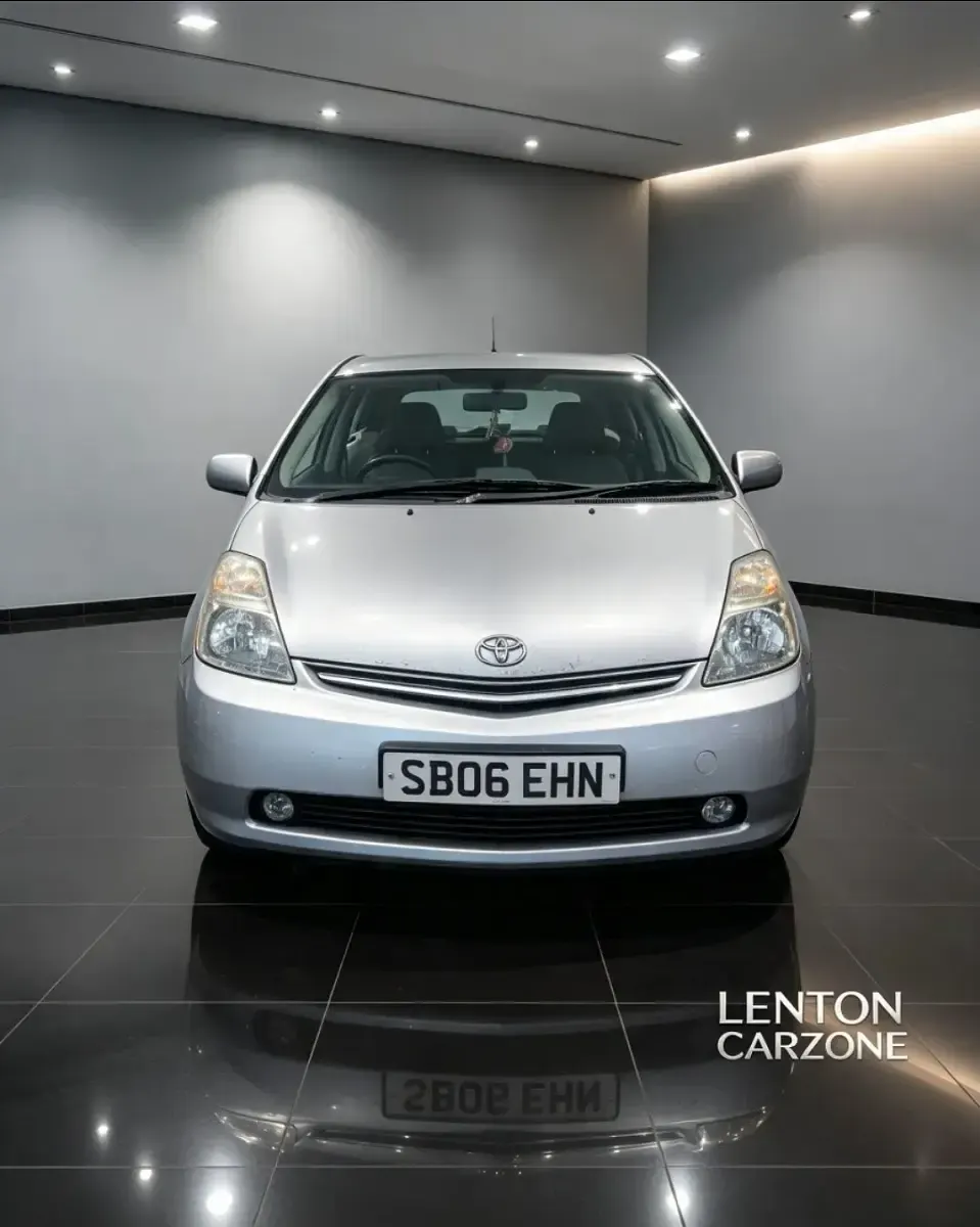 Used Toyota Prius T4 113 HP (83 kW) 2006 Silver Hatchback