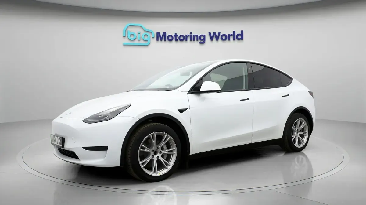 Used Tesla Model Y RWD 254 kW (346 HP) 2024 White SUV