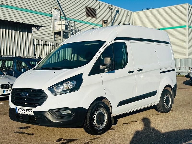 Used Ford Transit Custom 105 HP (77 kW) 2018 White Van