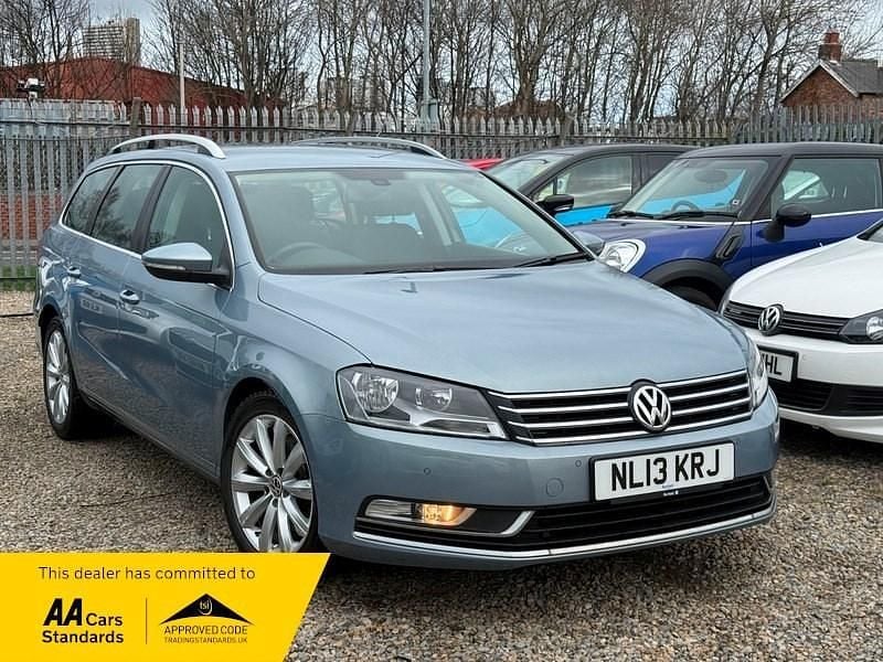 Begagnad VW Passat Highline 105 HK (77 kW) 2013 Grå Kombi