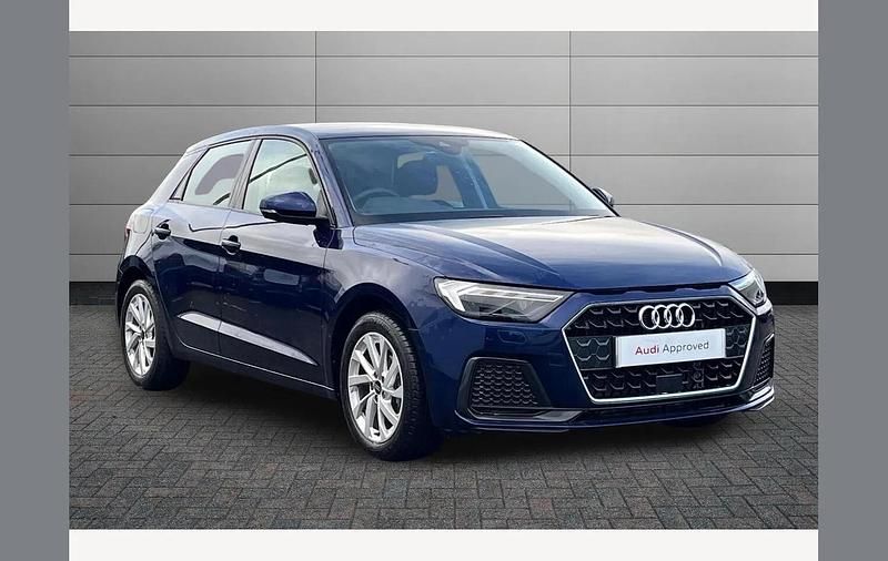 Usado Audi A1 Sport 95 HP (69 kW) 2025 Azul SUV