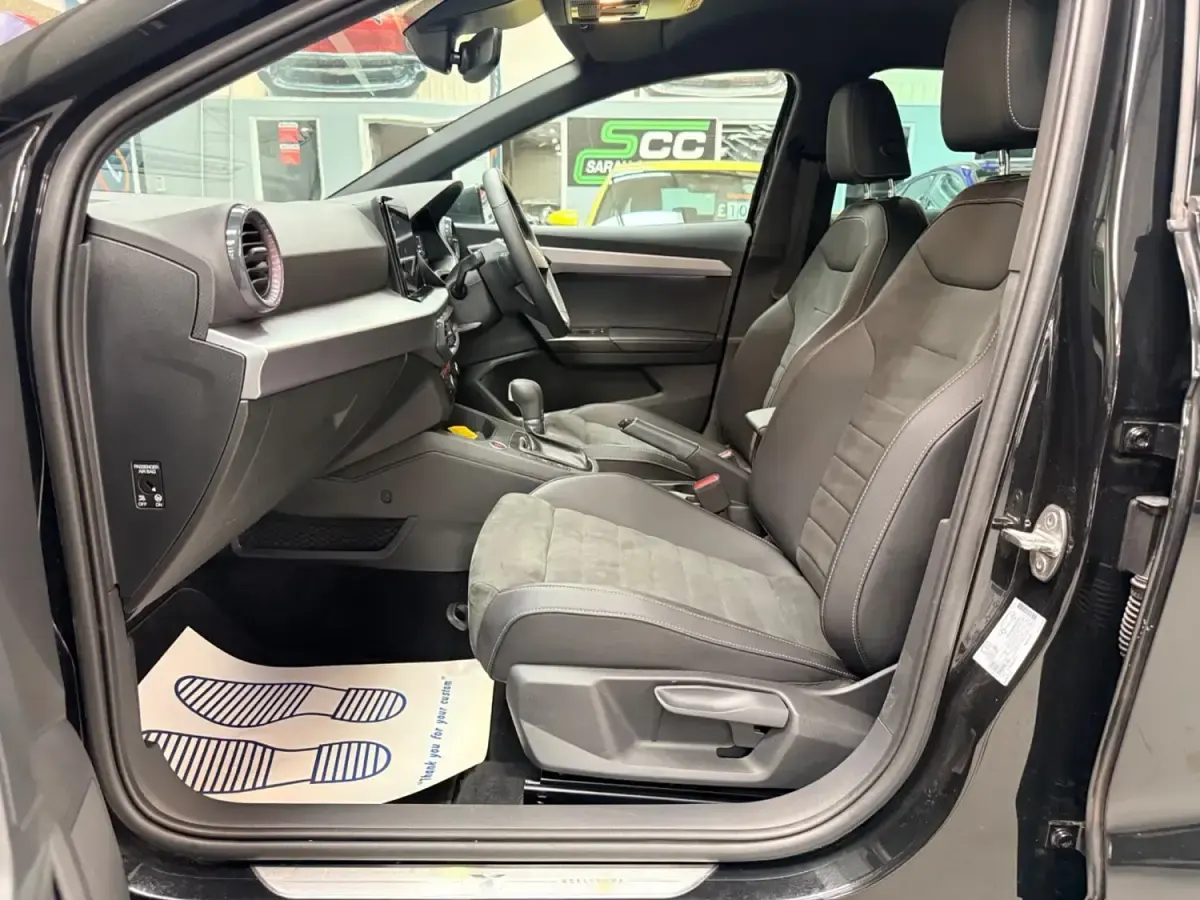 Usado Seat Ibiza XCELLENCE Lux 2023 Negro Utilitario