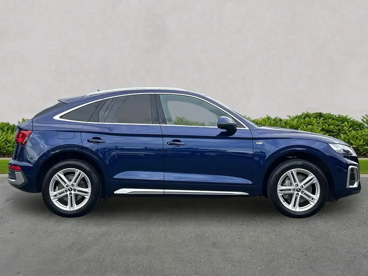 Used Audi Q5 S-Line 204 HP (150 kW) 2022 Blue SUV
