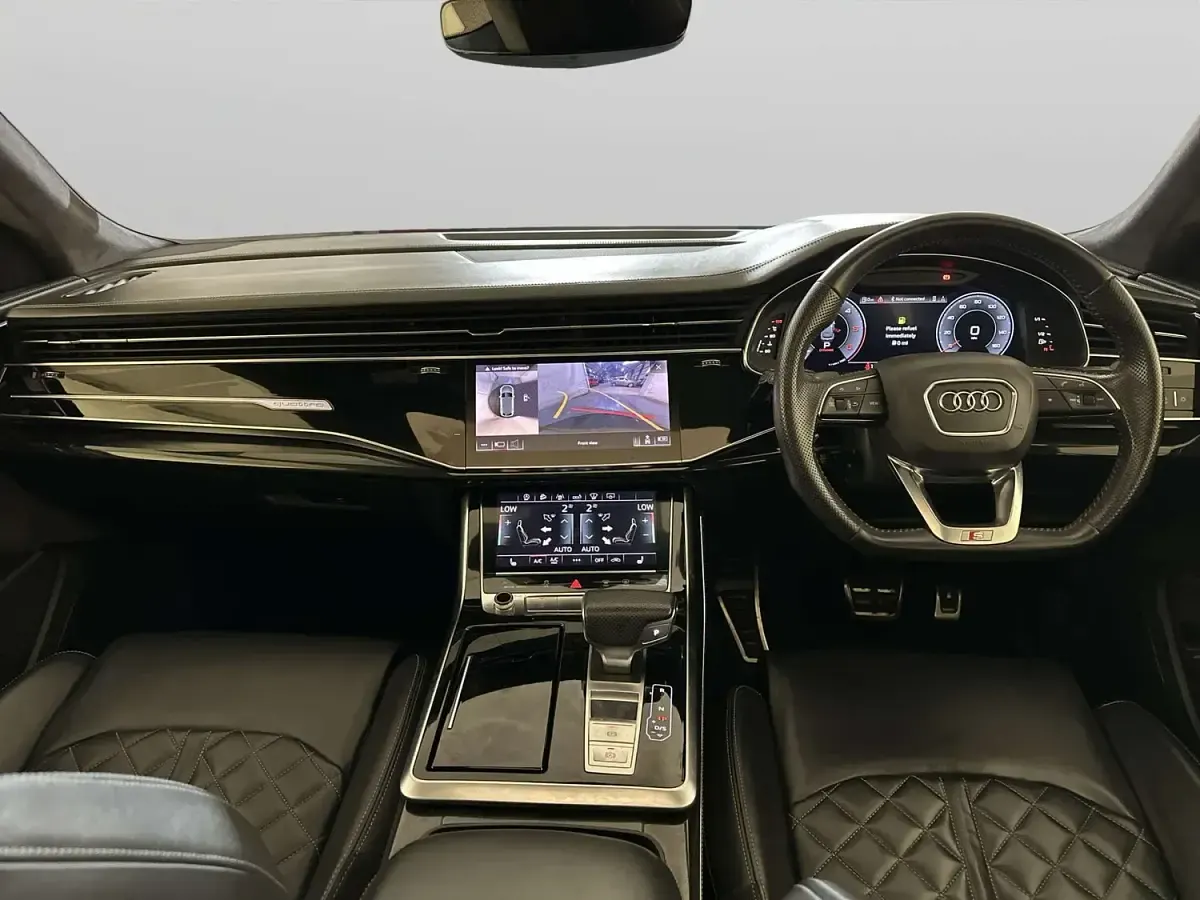 Used Audi Q8 Advanced 286 HP (210 kW) 2018 White SUV