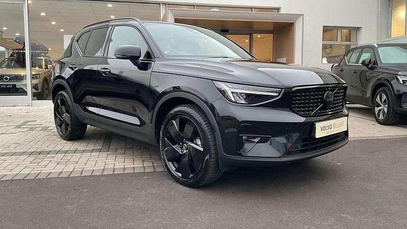 Black Used 2025 Volvo XC40 Plus SUV | £36,450 (Expensive) - Image 1/4
