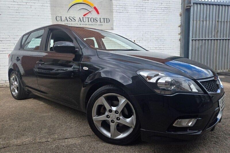 Black Used 2010 Kia Ceed 3 Hatchback | £3,422 (Fair price) - Image 1/1