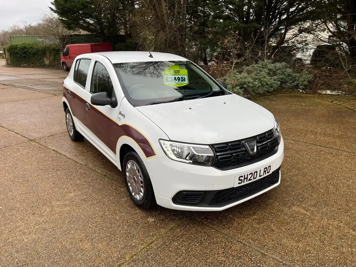 Używany Dacia Sandero Essentiel 2020 Biały Hatchback