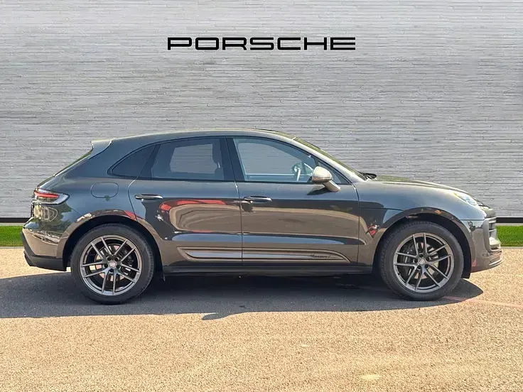 Used Porsche Macan 265 HP (194 kW) 2025 Grey SUV