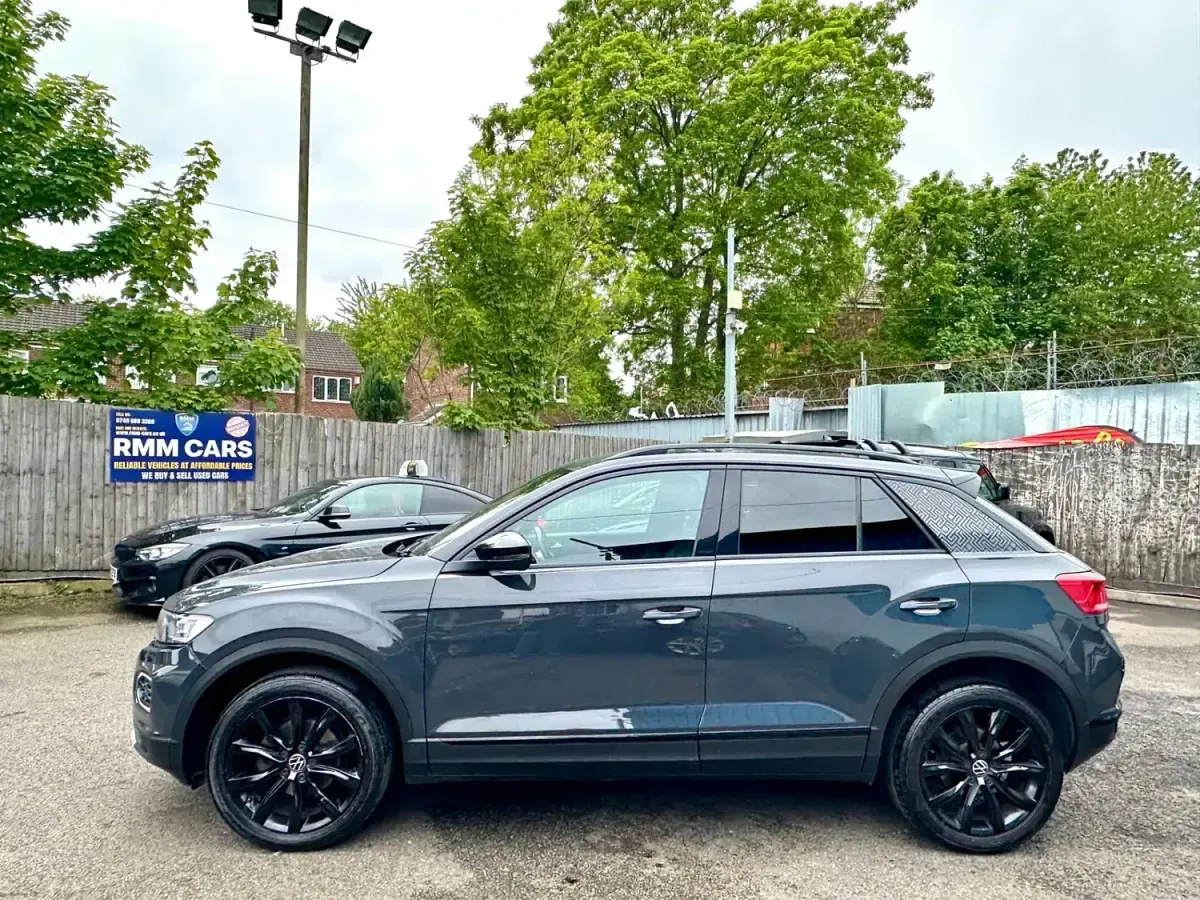 Używany VW T-Roc Black Edition 150 KM (110 kW) 2020 Szary SUV