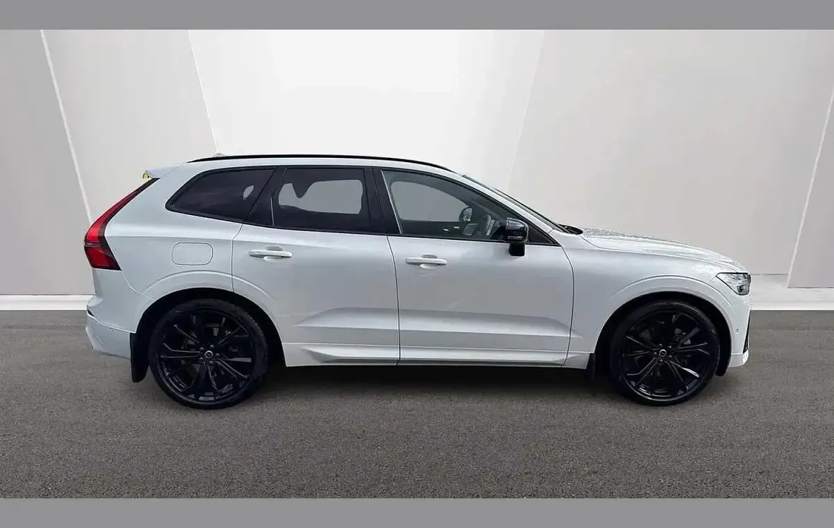Used Volvo XC60 Ultra 247 HP (181 kW) 2025 White SUV