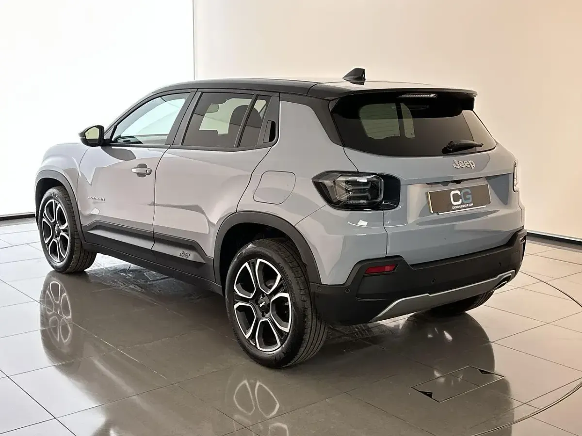 Used Jeep Avenger Summit 100 HP (73 kW) 2025 Grey SUV