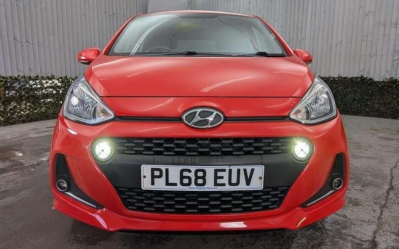 Used Hyundai i10 Premium 88 HP (64 kW) 2020 Hatchback