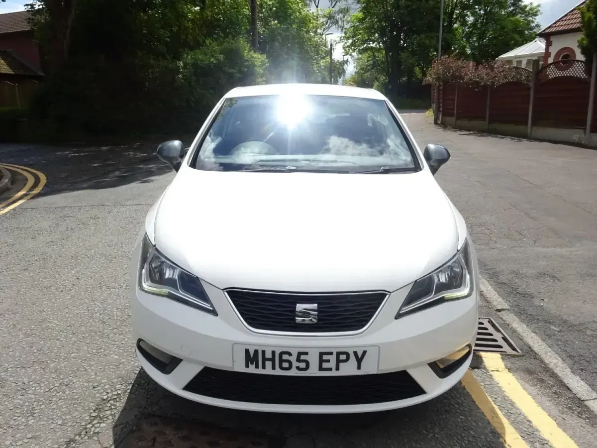 Begagnad Seat Ibiza CONNECT 90 HK (66 kW) 2016 Vit Halvkombi